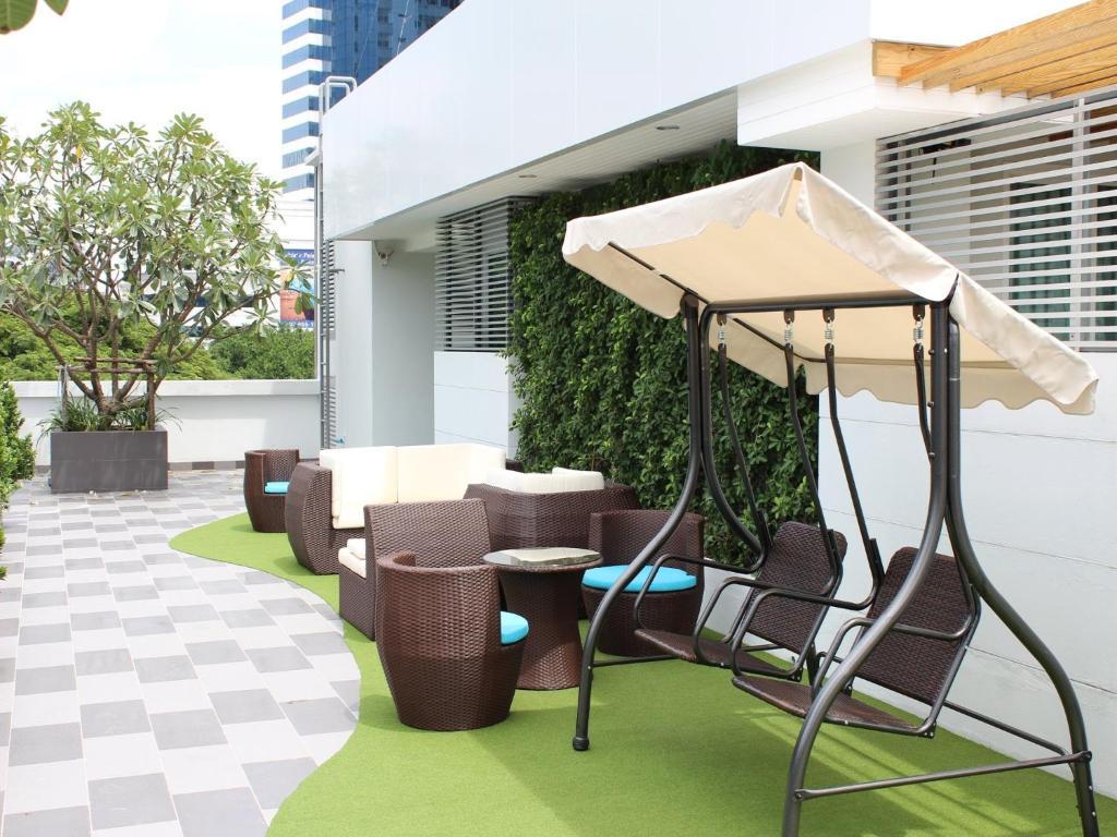 The Moonite Boutique Hotel Bangkok Exterior foto